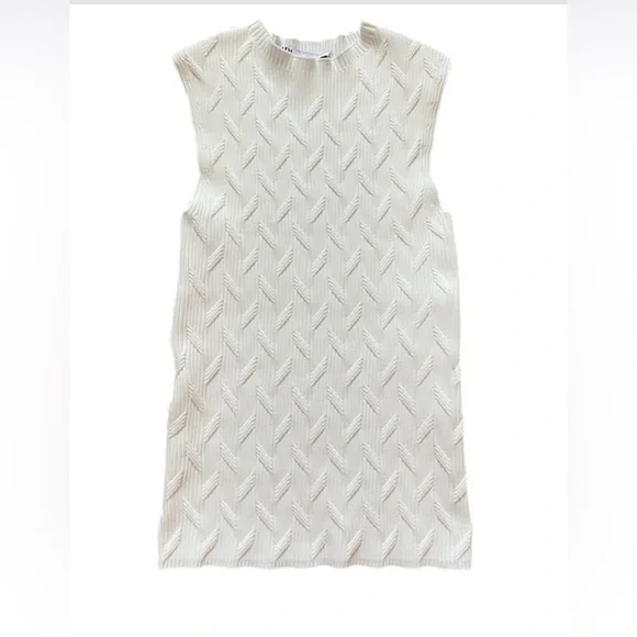 NWOT Zara textured tank top - Picture 2 of 7